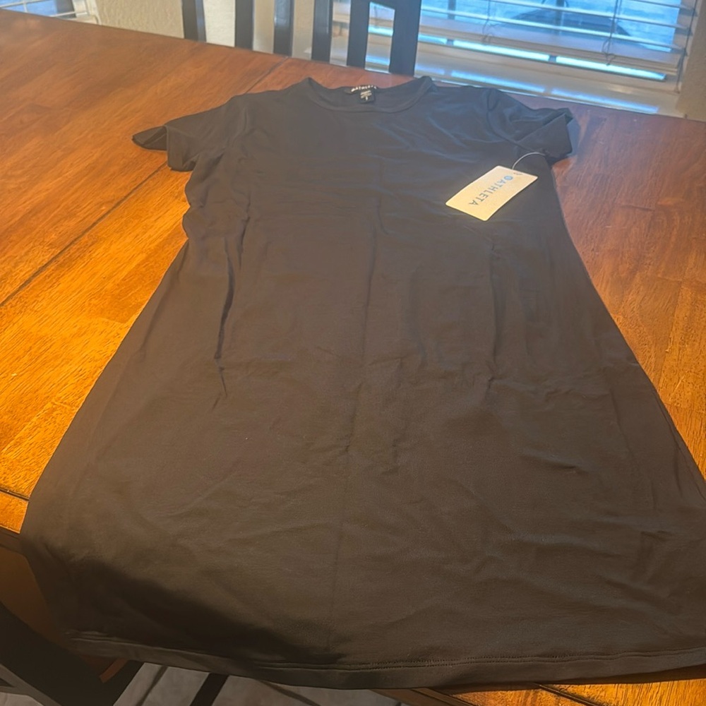 Athleta T-Shirt Dress small